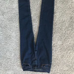 Comfortable jeans 
ONLY WORN ONCE!